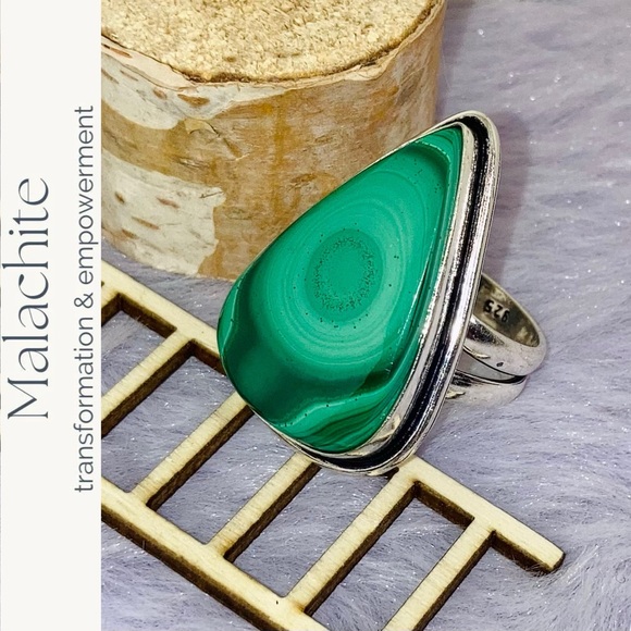 Divine Malachite Gemstone Chunky Handmade Ring - Picture 6 of 7